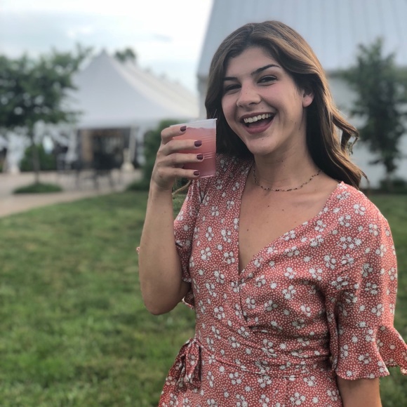 Meet your Posher, Samantha - Picture 1 of 1